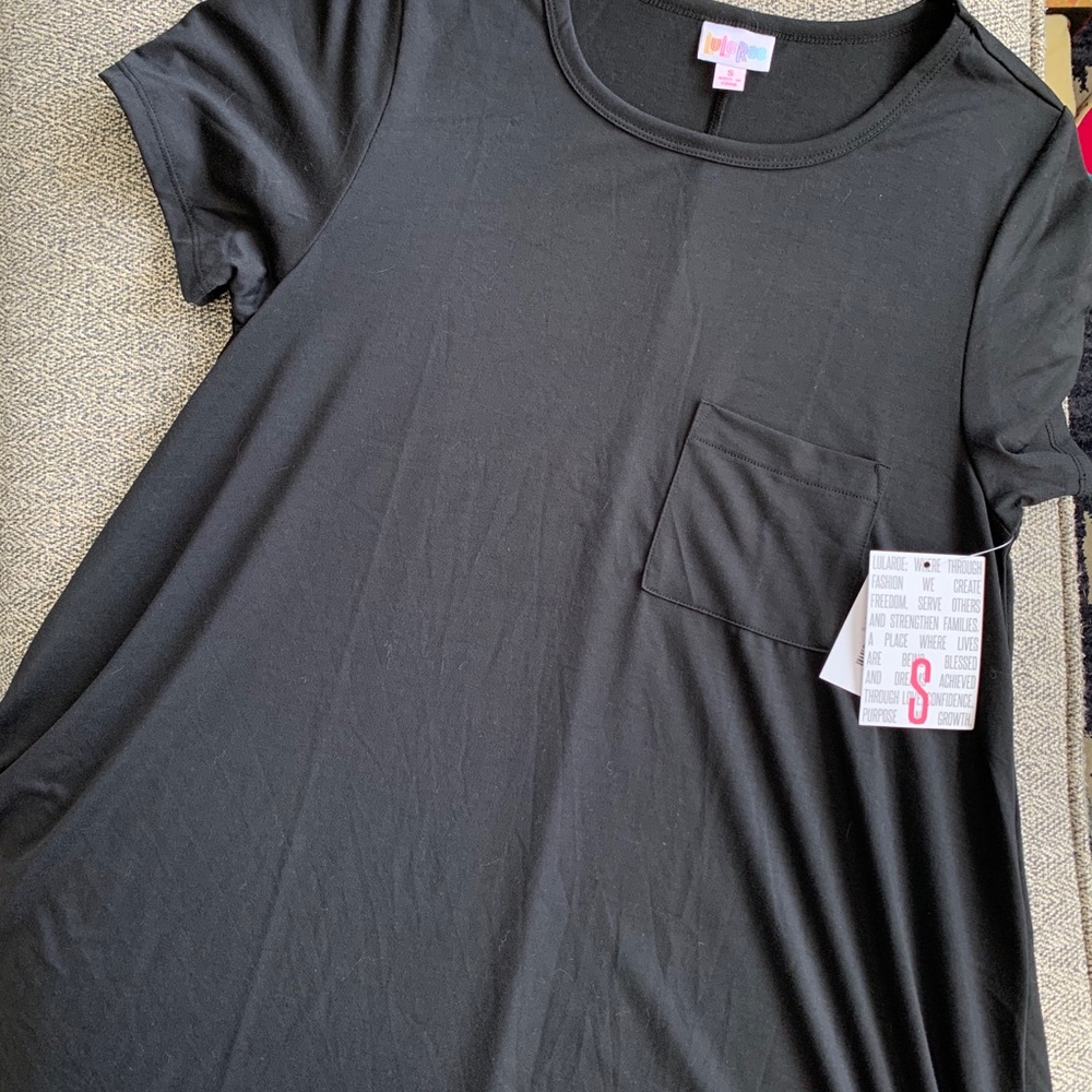 NWT Solid Black Carly